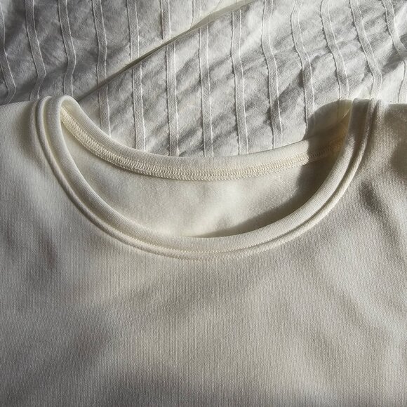 Uniqlo Heattech Ultra Warm Crew Neck Long Sleeve - 2024 - Off-White - Sz S - Picture 6 of 11